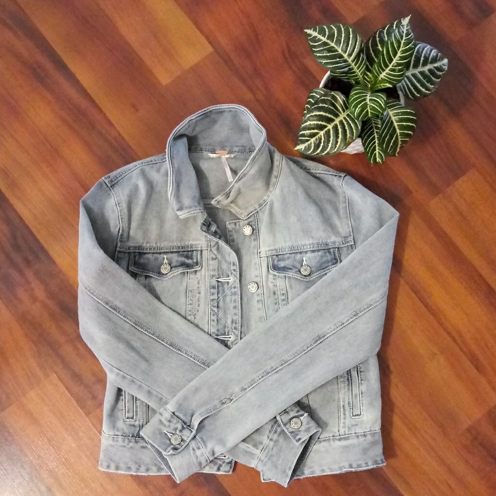 FREE PEOPLE Jean Jacket